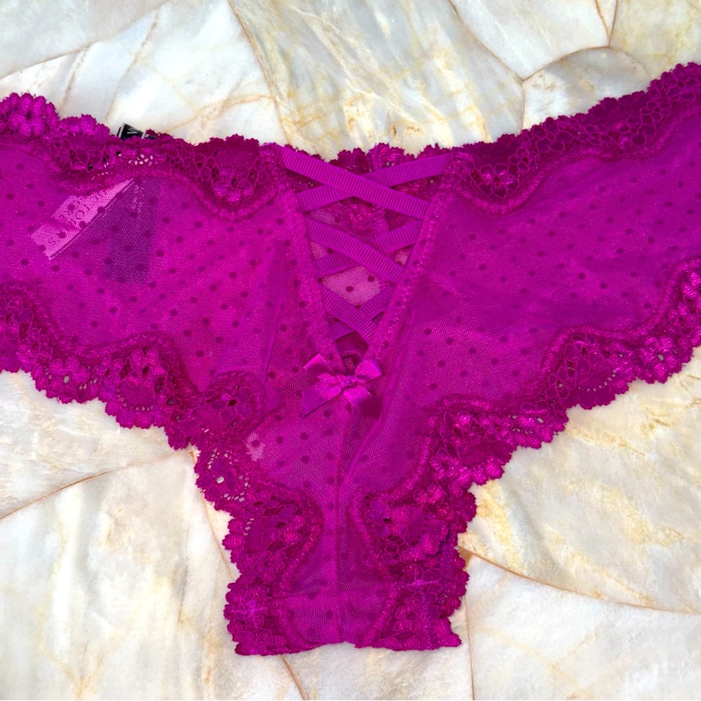 NEW Victoria’s Secret Lingerie Vintage Gorgeous Panties Thong Cheeky Lace Trim